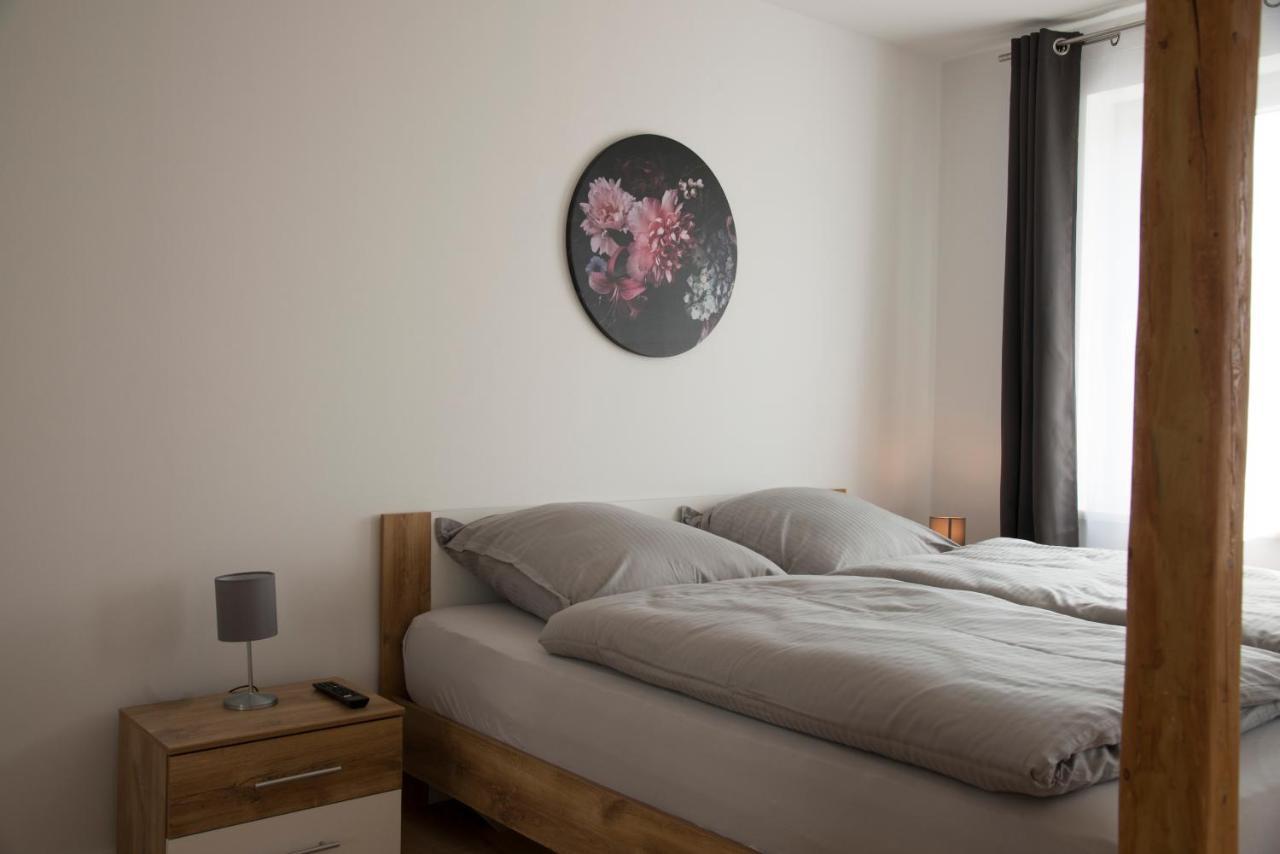 Schoene Grosse Ferienwohnung 79M2 Und 2 Baeder, Zentrumnah, 2Og Erfurt Zewnętrze zdjęcie