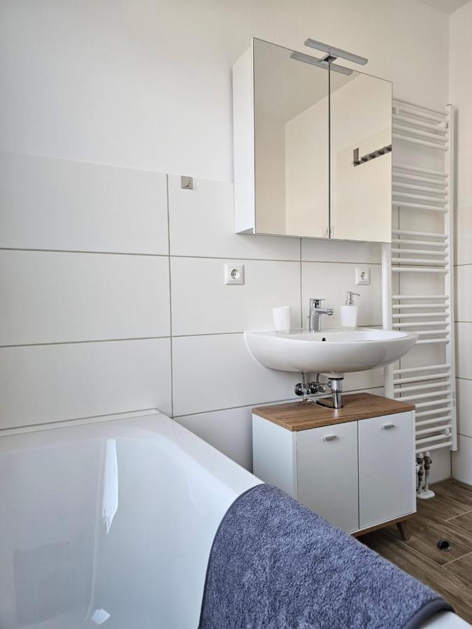 Schoene Grosse Ferienwohnung 79M2 Und 2 Baeder, Zentrumnah, 2Og Erfurt Zewnętrze zdjęcie