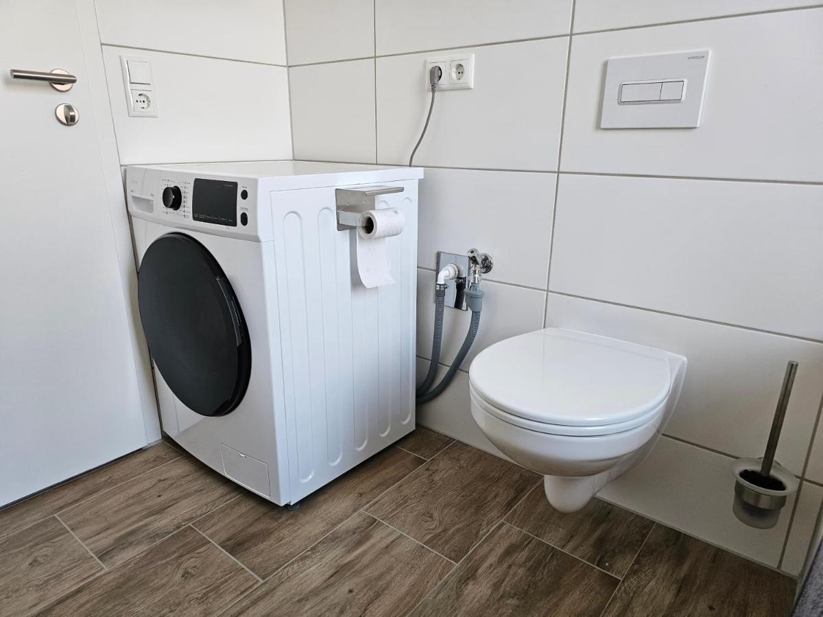 Schoene Grosse Ferienwohnung 79M2 Und 2 Baeder, Zentrumnah, 2Og Erfurt Zewnętrze zdjęcie