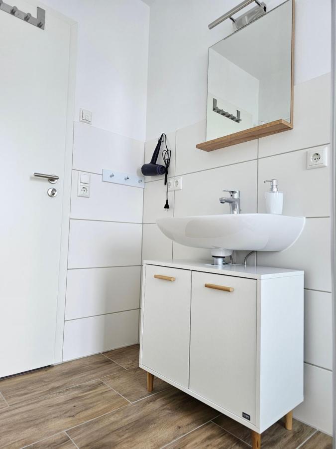Schoene Grosse Ferienwohnung 79M2 Und 2 Baeder, Zentrumnah, 2Og Erfurt Zewnętrze zdjęcie