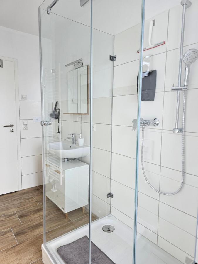 Schoene Grosse Ferienwohnung 79M2 Und 2 Baeder, Zentrumnah, 2Og Erfurt Zewnętrze zdjęcie