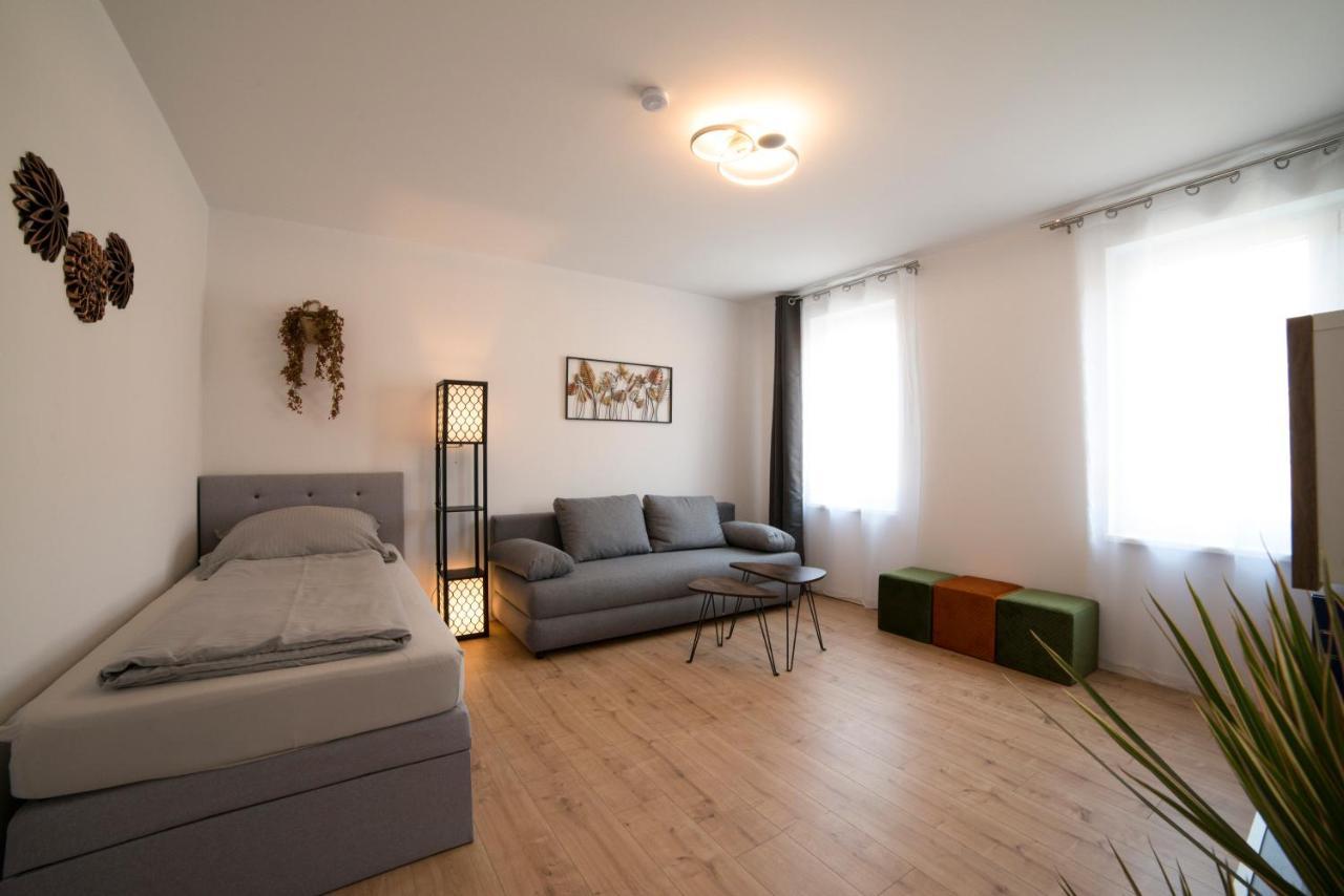Schoene Grosse Ferienwohnung 79M2 Und 2 Baeder, Zentrumnah, 2Og Erfurt Zewnętrze zdjęcie